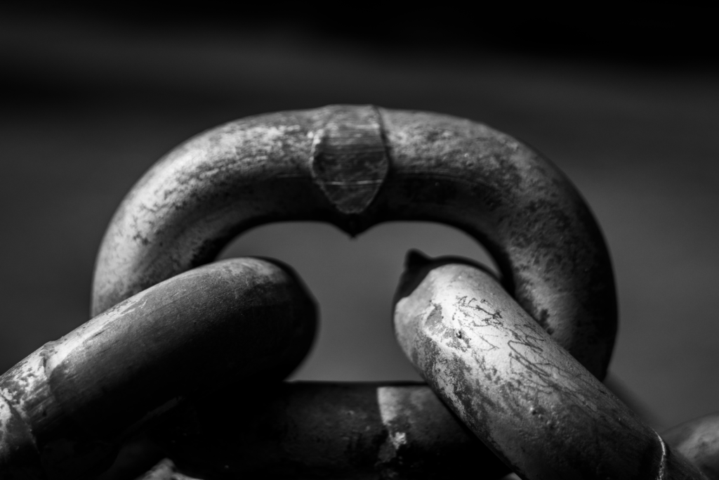 Chainlinks1 1024x683